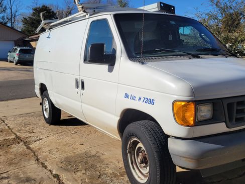 Used 2007 Ford E-350 and Econoline 350 Super Duty image 9