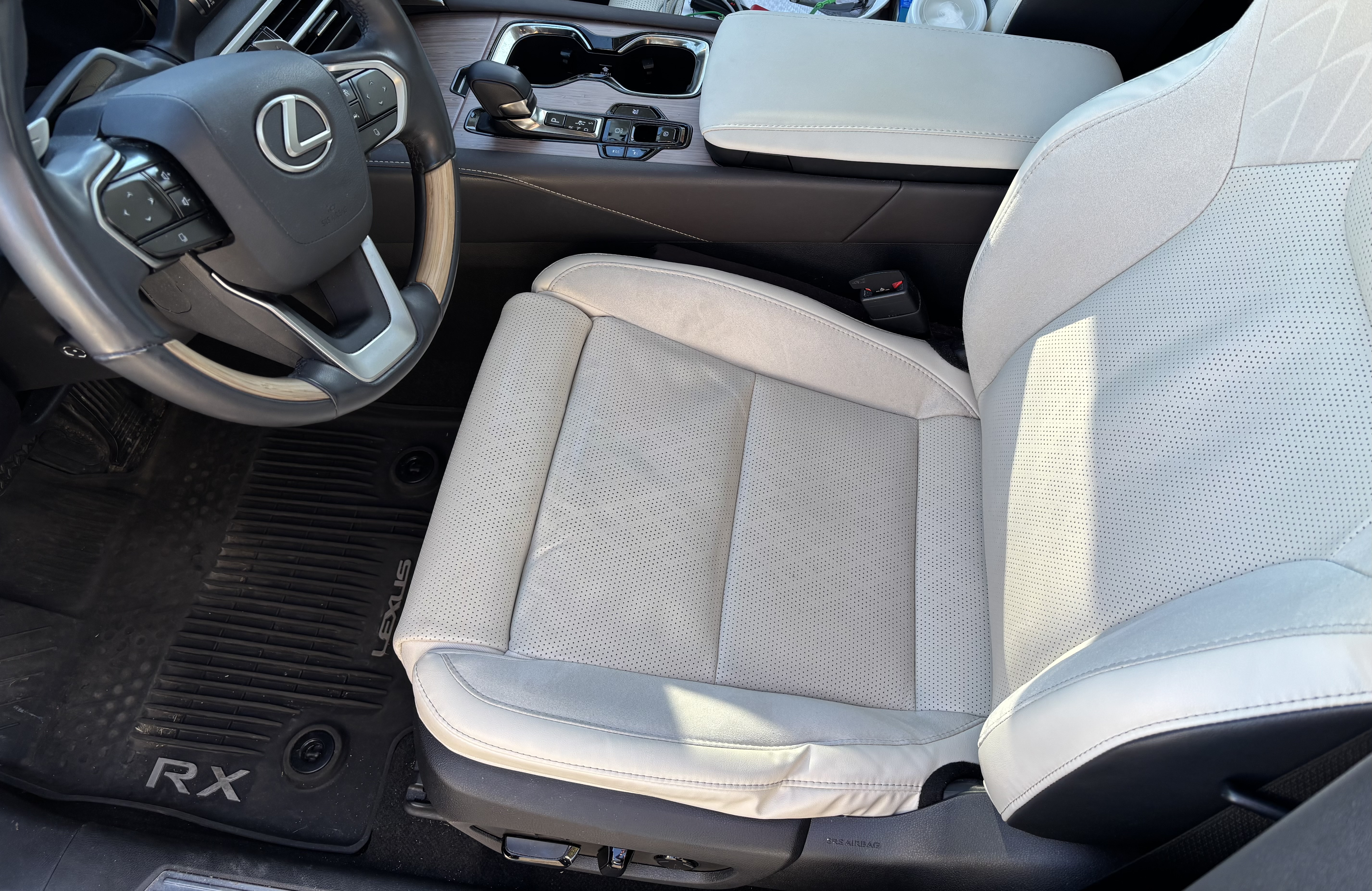 Used 2023 Lexus RX 350 w/ Cold Area Package AWD/4WD image 9