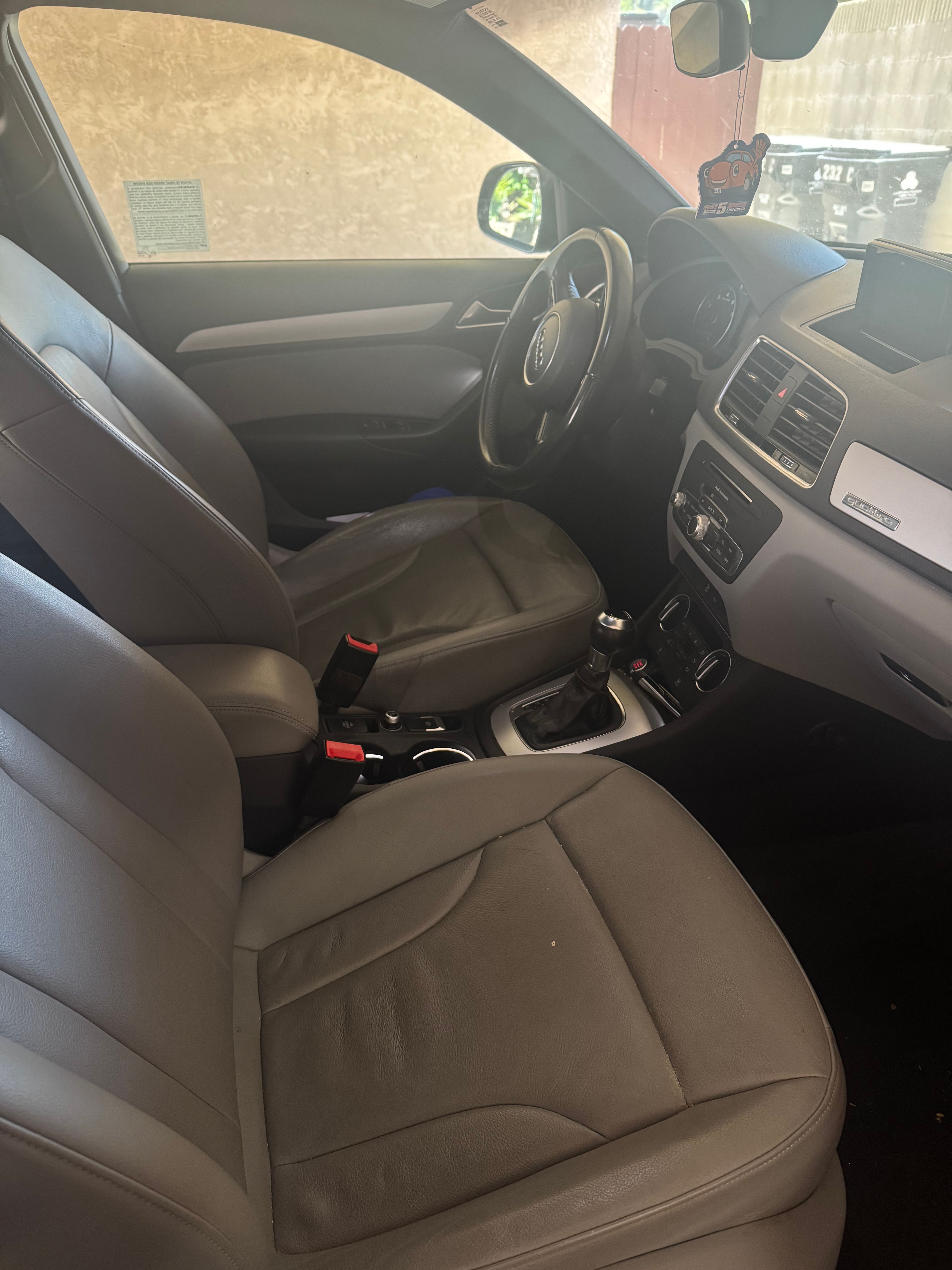 Used 2017 Audi Q3 2.0T Premium AWD/4WD image 2