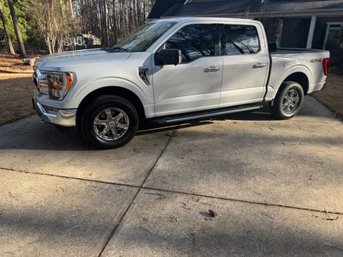 Used 2021 Ford F150 XLT w/ Equipment Group 302A High image 4