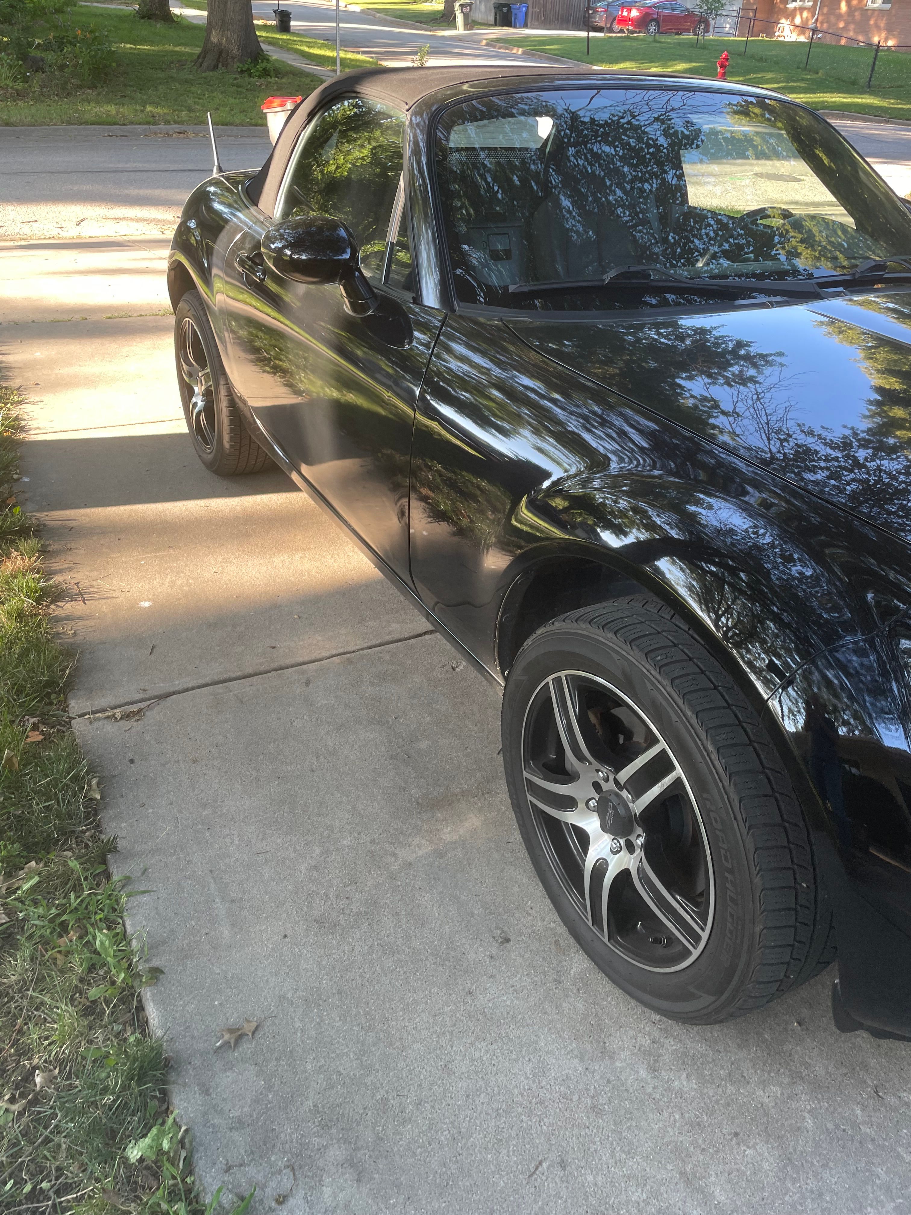 Used 2008 MAZDA MX-5 Miata Sport w/ Convenience Pkg RWD image 5