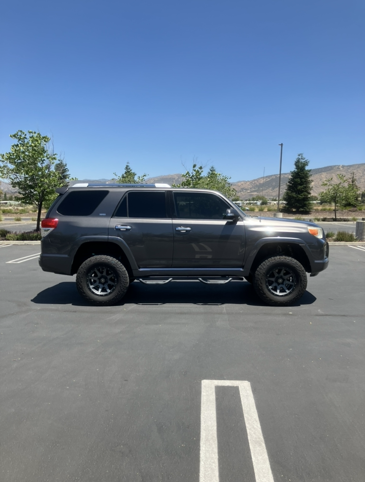 Used 2011 Toyota 4Runner SR5 RWD image 19
