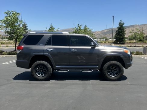 Used 2011 Toyota 4Runner SR5 RWD image 19