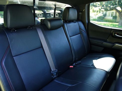 Used 2018 Toyota Tacoma TRD Pro image 19