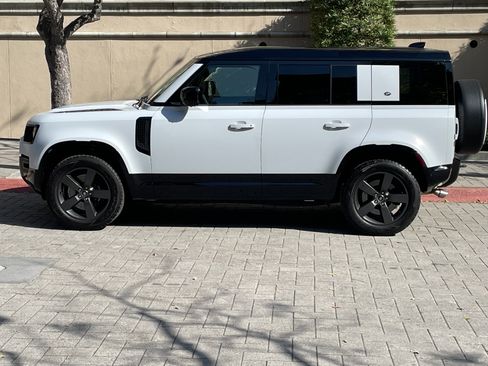 Used 2023 Land Rover Defender 110 image 2