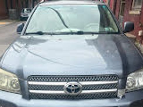 Used 2006 Toyota Highlander Limited AWD/4WD image 2