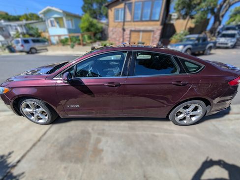 Used 2013 Ford Fusion SE FWD image 9