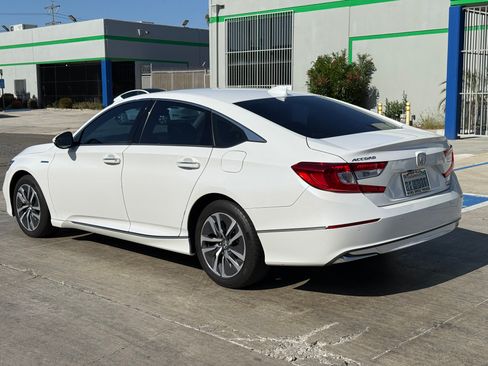 Used 2020 Honda Accord Touring image 9