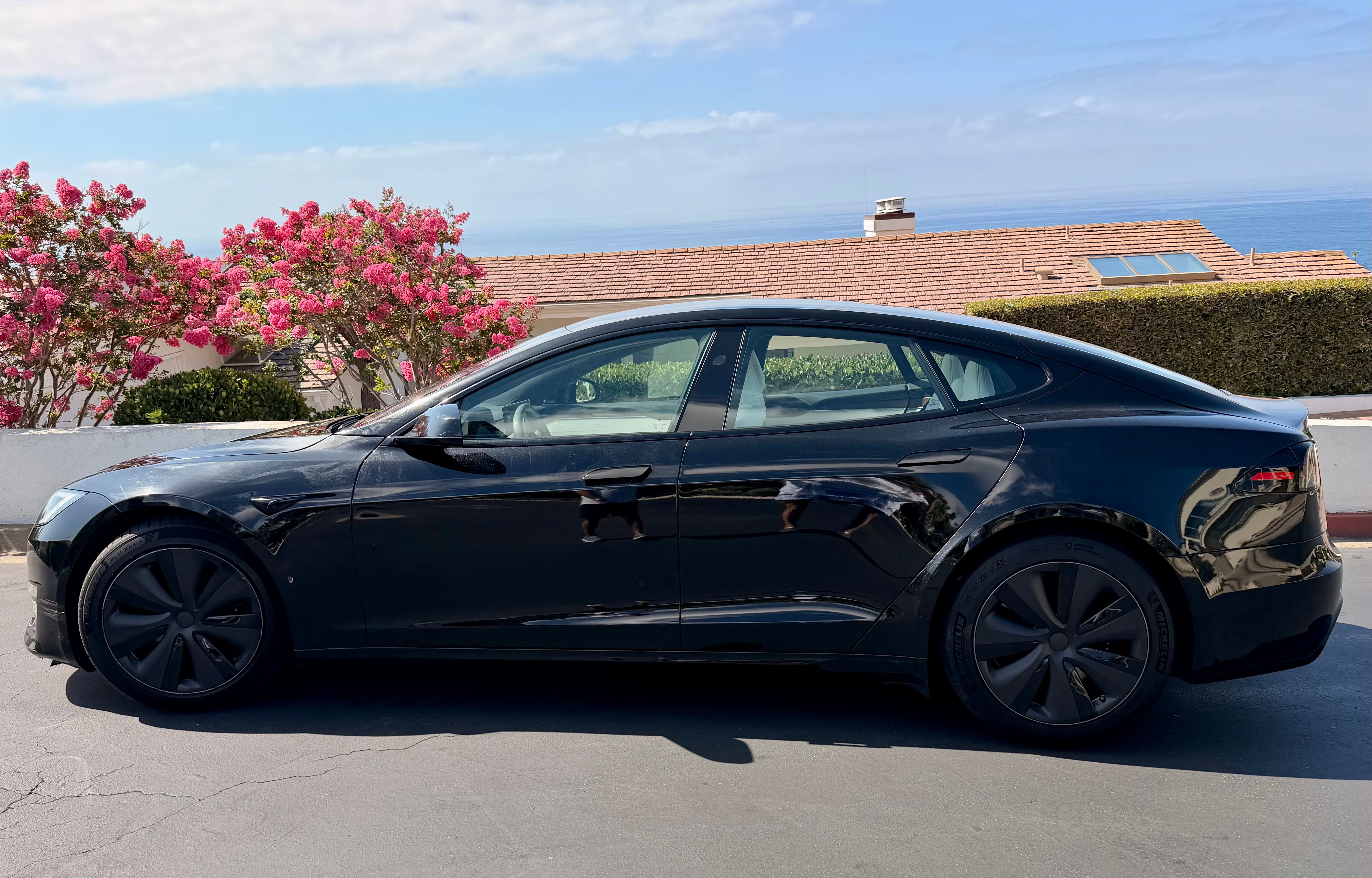 Used 2023 Tesla Model S Standard Range AWD/4WD image 2