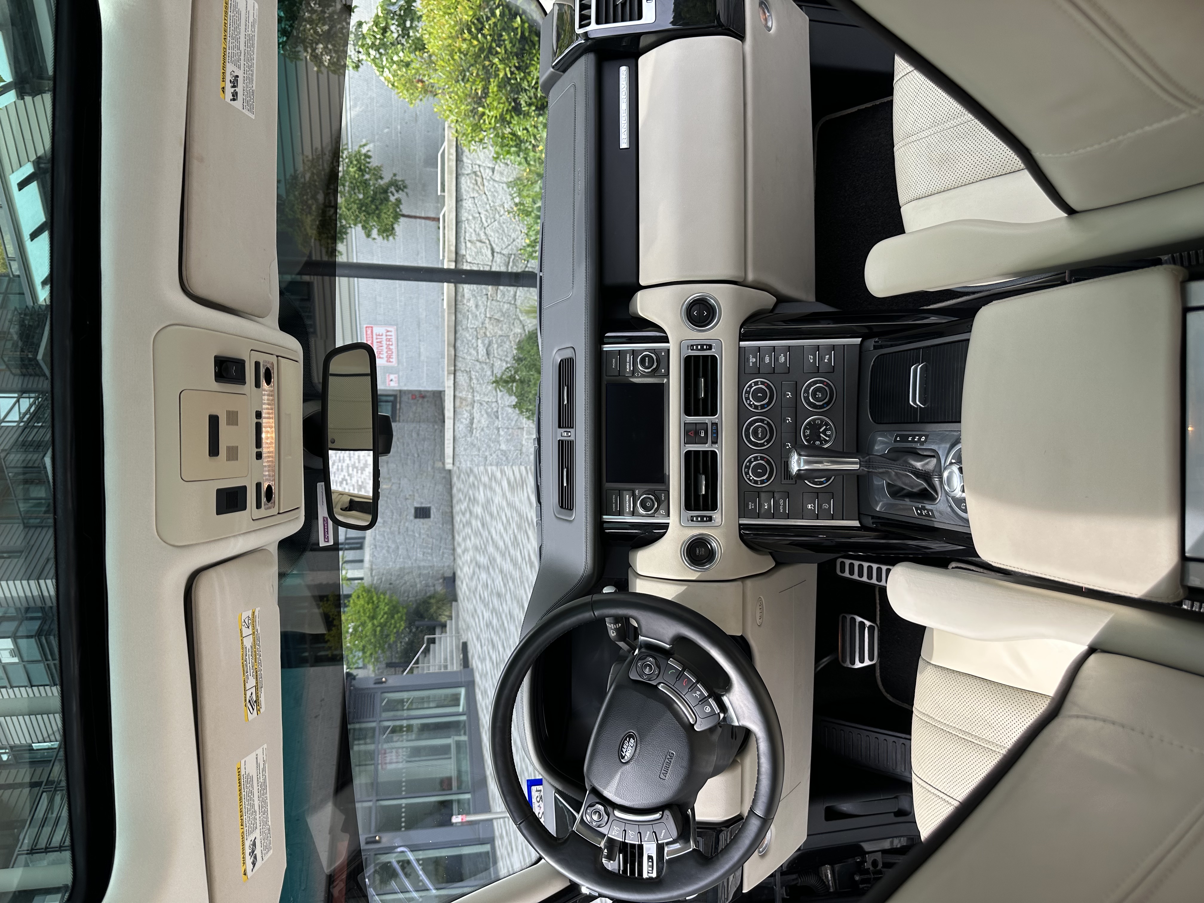 Used 2011 Land Rover Range Rover Supercharged AWD/4WD image 21