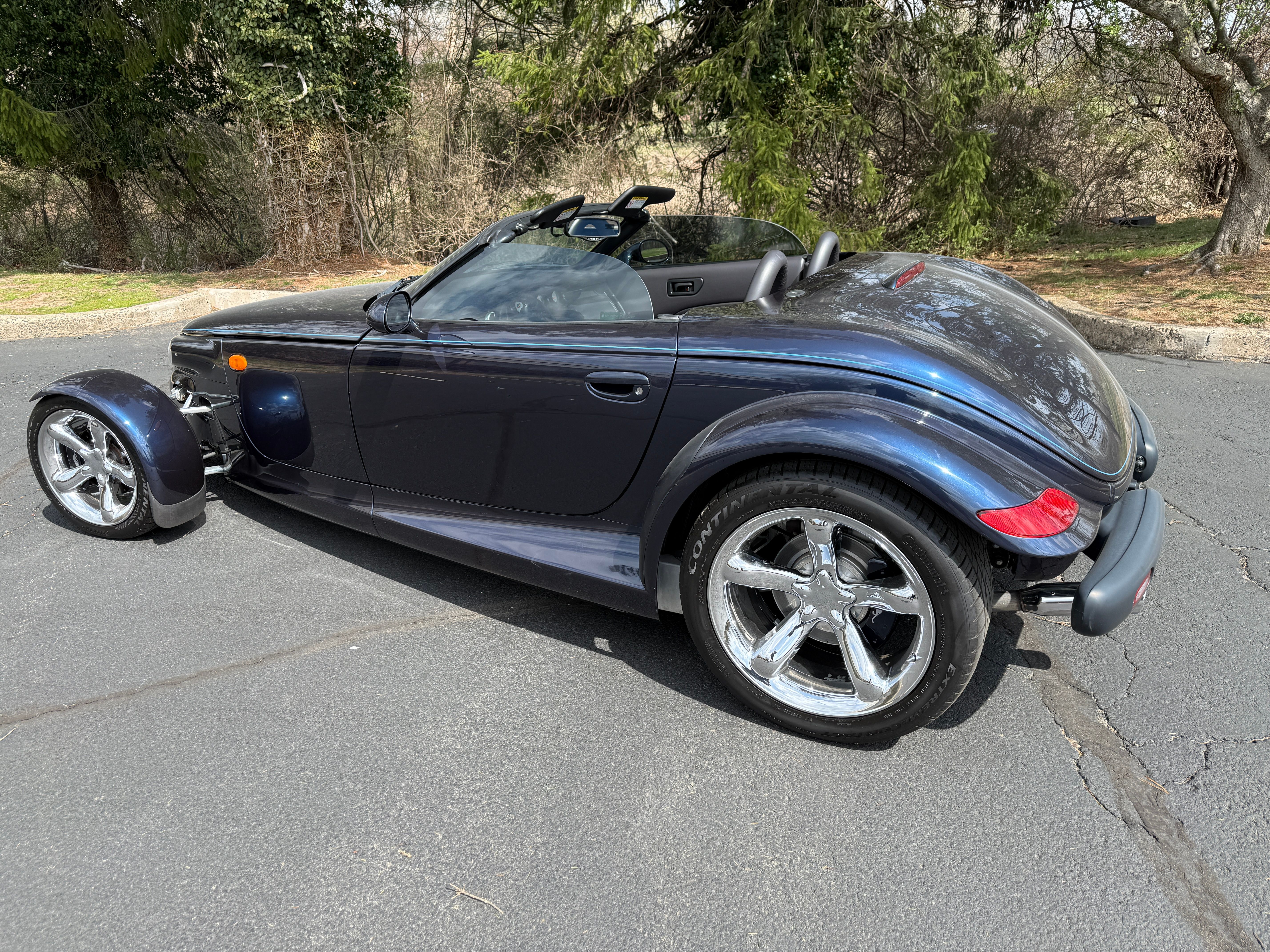 Used 2001 Chrysler Prowler RWD image 4