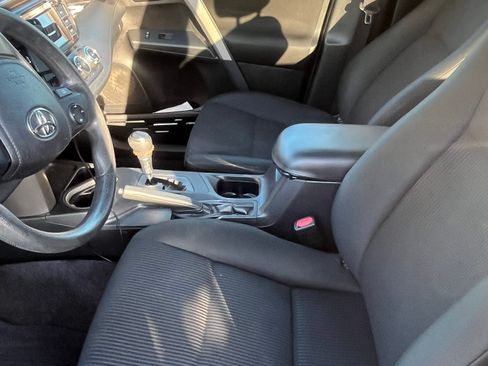 Used 2016 Toyota RAV4 LE FWD image 8