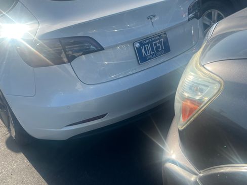 Used 2021 Tesla Model 3 Standard Range Plus image 4