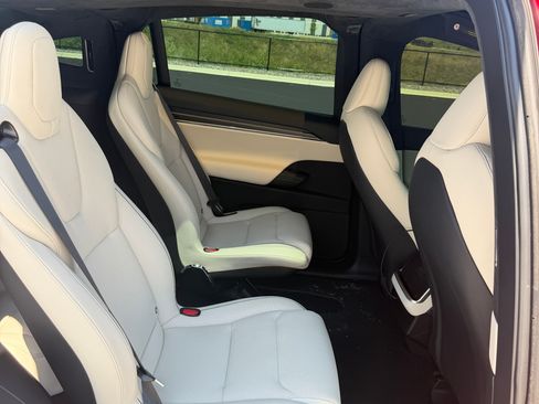Used 2024 Tesla Model X Plaid AWD/4WD image 9