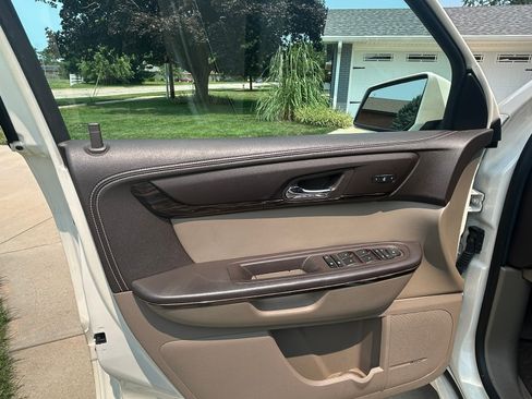 Used 2013 GMC Acadia Denali AWD/4WD image 6