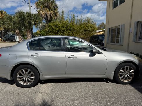 Used 2009 INFINITI G37 x Sedan image 9
