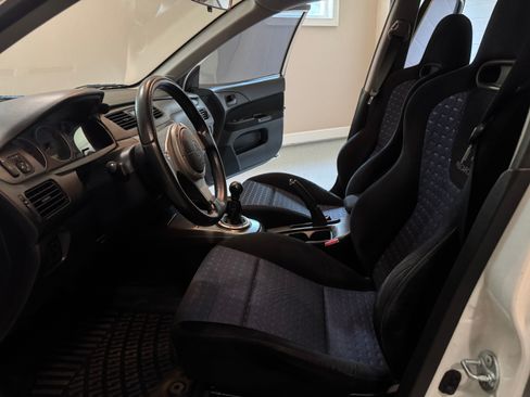 Used 2003 Mitsubishi Lancer Evolution AWD/4WD image 9