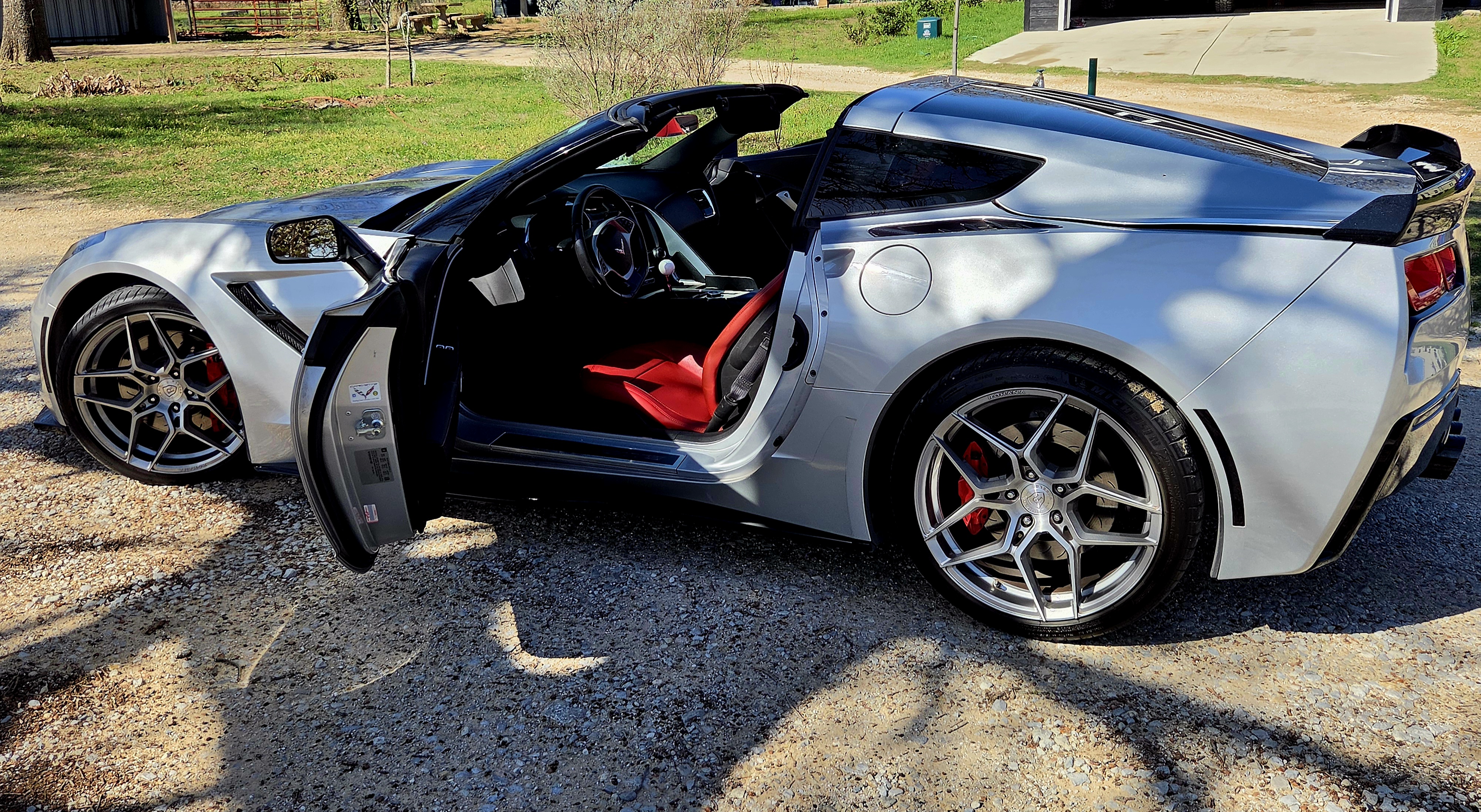 Used 2014 Chevrolet Corvette Stingray Coupe RWD image 11