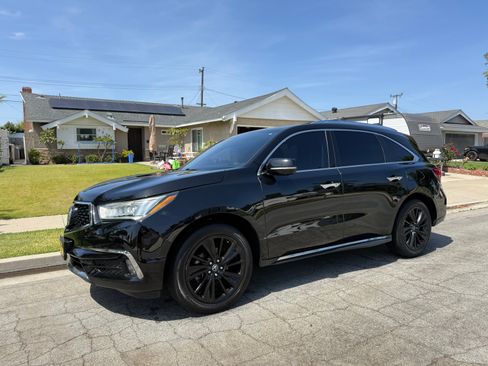 Used 2017 Acura MDX SH-AWD w/ Advance Package image 4