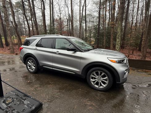 Used 2021 Ford Explorer Limited w/ Equipment Group 301A image 1