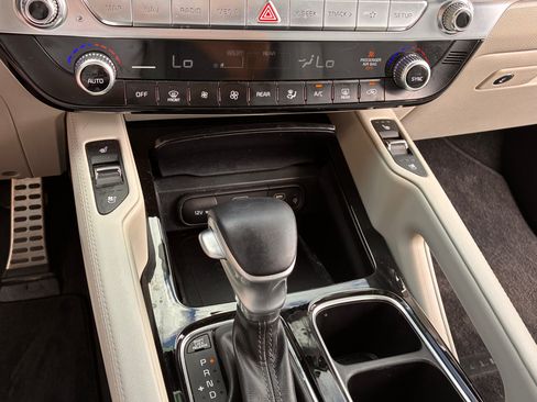 Used 2025 Kia Telluride SX FWD image 8