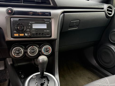 Used 2013 Scion tC image 9