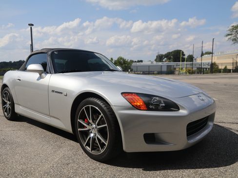 Used 2002 Honda S2000 image 1