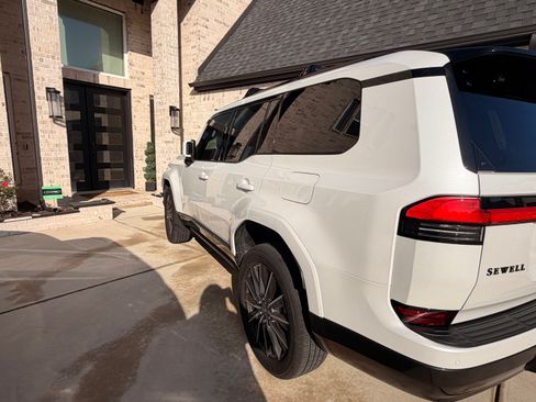 Used 2025 Lexus GX 550 w/ Accessory Package (Z1) image 6