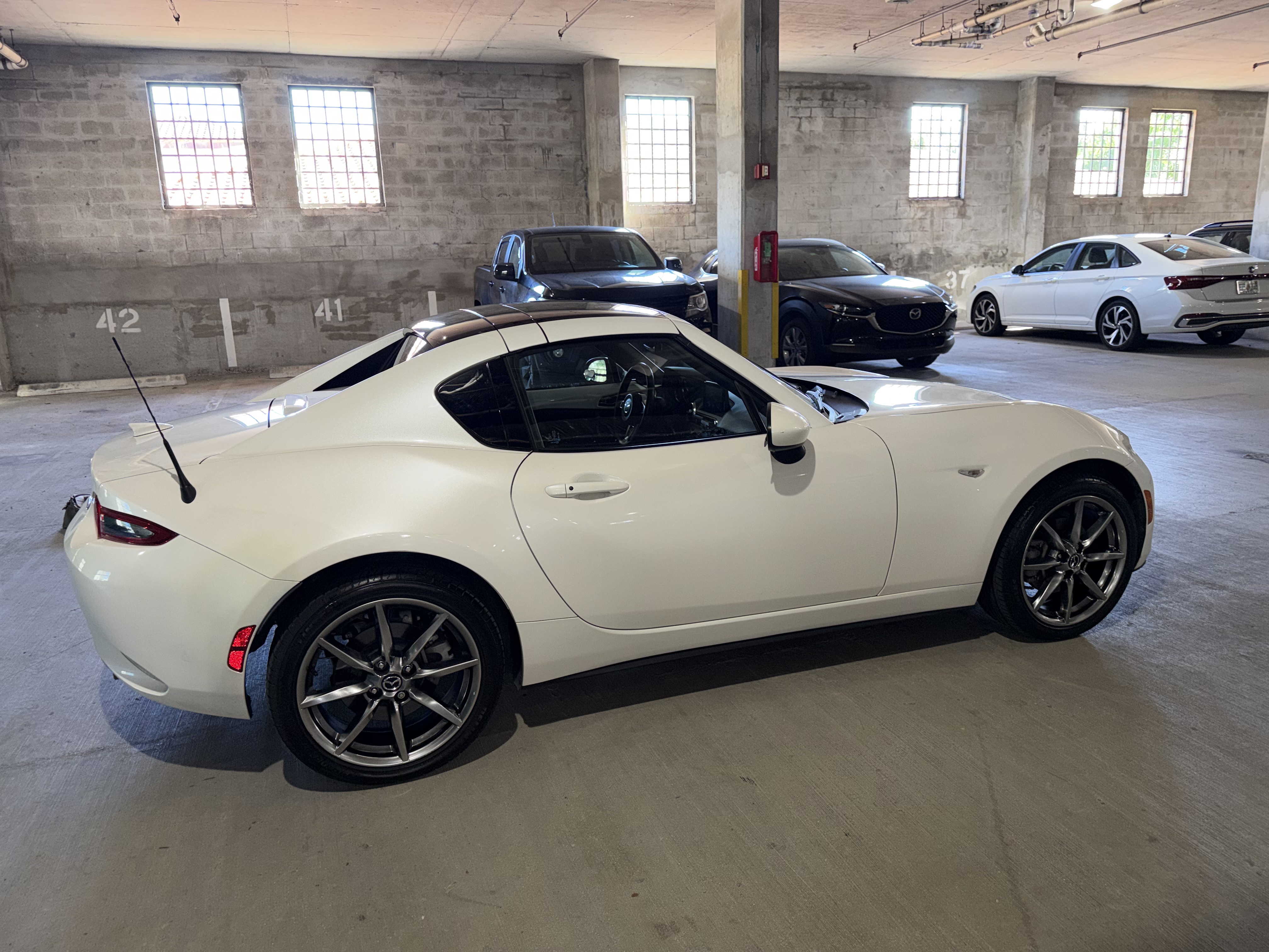 Used 2022 MAZDA MX-5 Miata RF Grand Touring RWD image 6