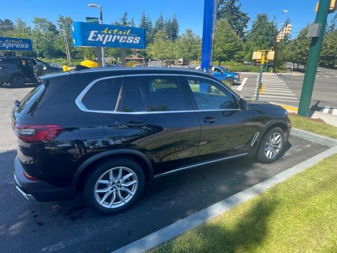 Used 2019 BMW X5 xDrive40i w/ Convenience Package AWD/4WD image 4