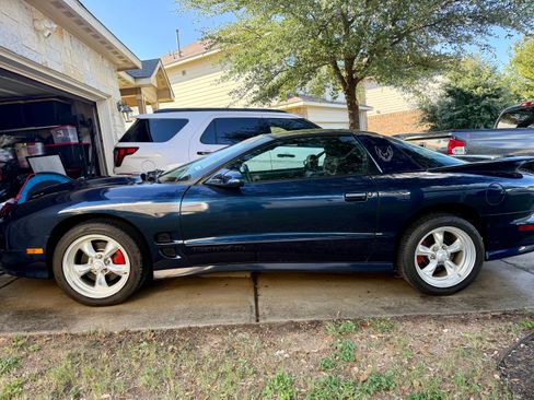 Used 2000 Pontiac Firebird Formula w/ Security Pkg RWD image 1