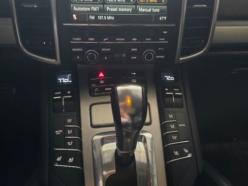 Used 2011 Porsche Cayenne S image 6