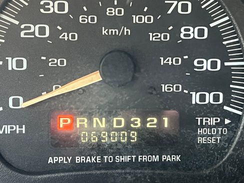 Used 2004 Chevrolet Astro RWD image 5