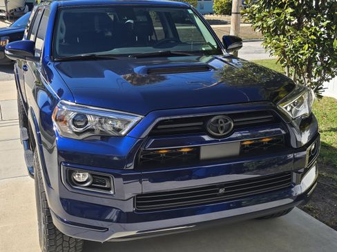 Used 2022 Toyota 4Runner TRD Sport w/ Technology Package image 4