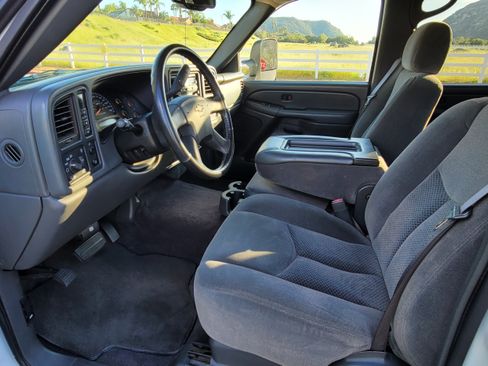 Used 2007 Chevrolet Silverado 3500 LT w/ Heavy-Duty Power Package image 5