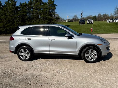 Used 2013 Porsche Cayenne S image 6