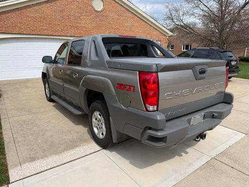Used 2002 Chevrolet Avalanche 4x4 w/ Off-Road Suspension Pkg image 10
