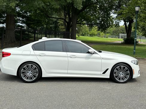 Used 2019 BMW 530i xDrive AWD/4WD image 10