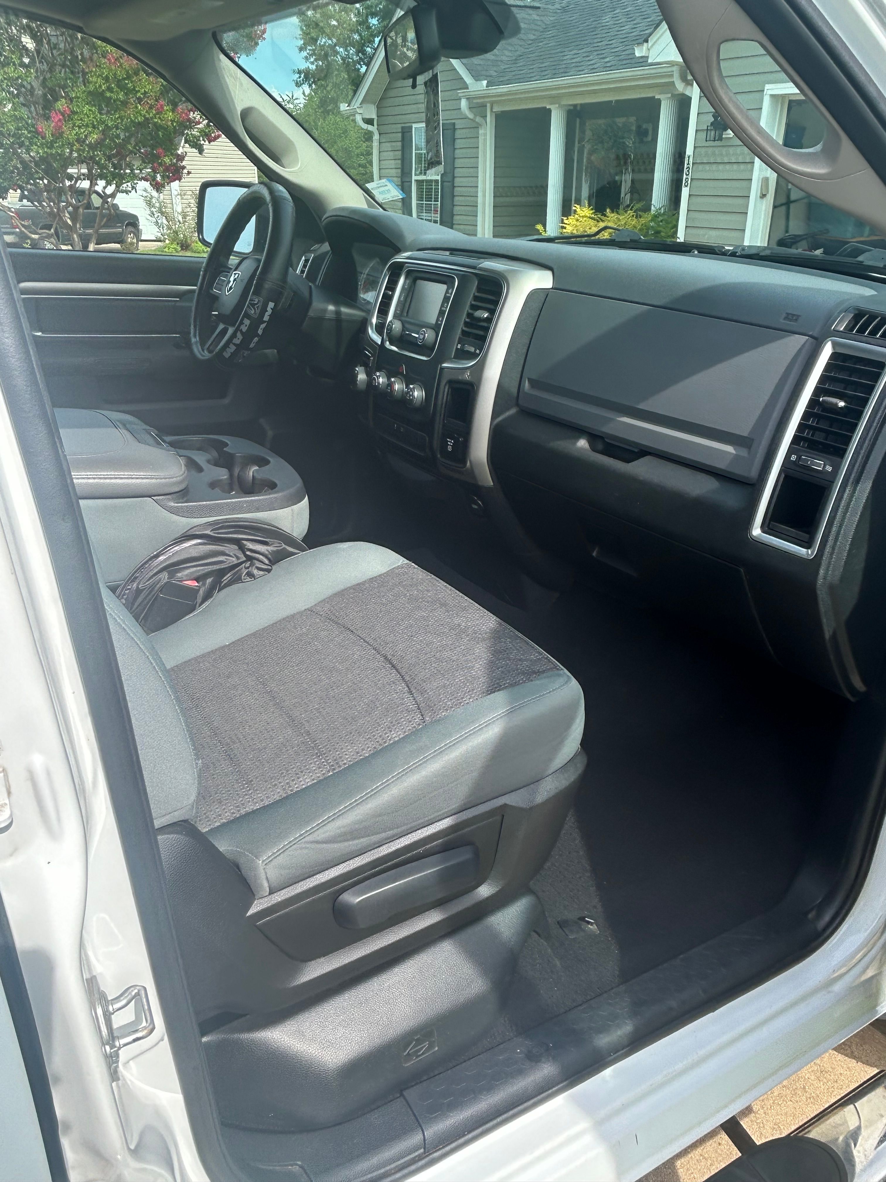 Used 2015 RAM 1500 Big Horn RWD image 14