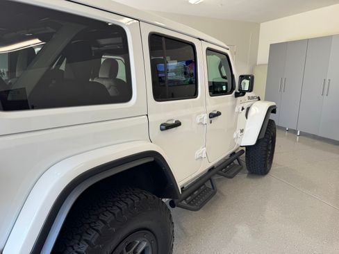 Used 2023 Jeep Wrangler Unlimited Rubicon 392 w/ Xtreme Recon 35" Tire Package AWD/4WD image 5