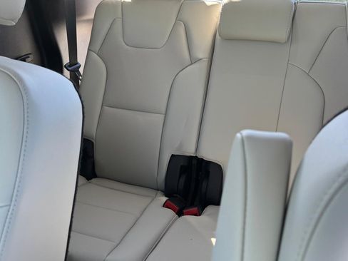 Used 2024 Kia Telluride S w/ S Sunroof Package image 11