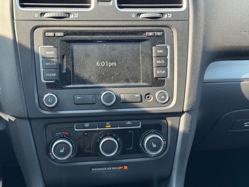 Used 2012 Volkswagen GTI 4-Door image 12