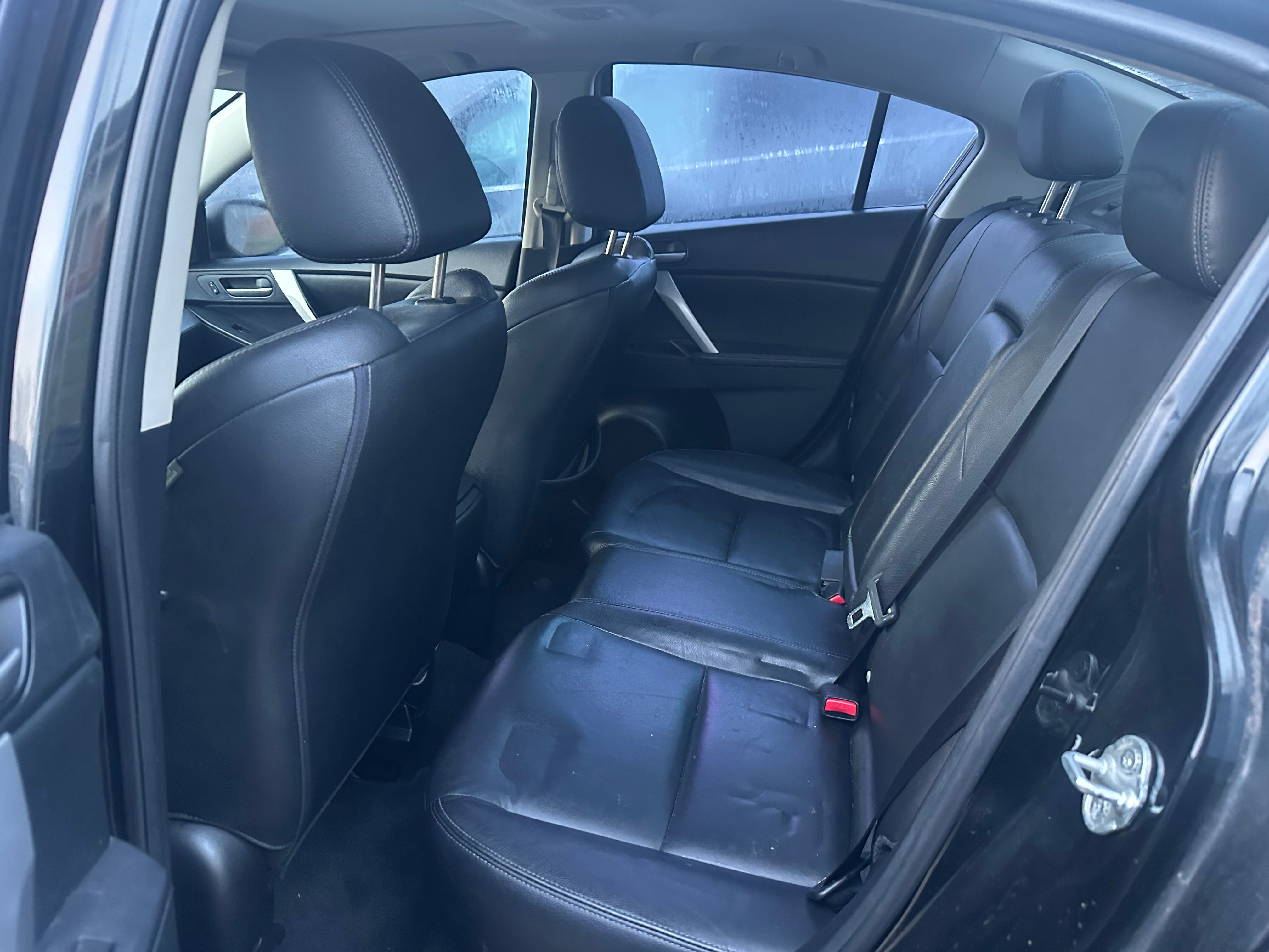 Used 2012 MAZDA MAZDA3 s Grand Touring w/ Tech Pkg FWD image 12