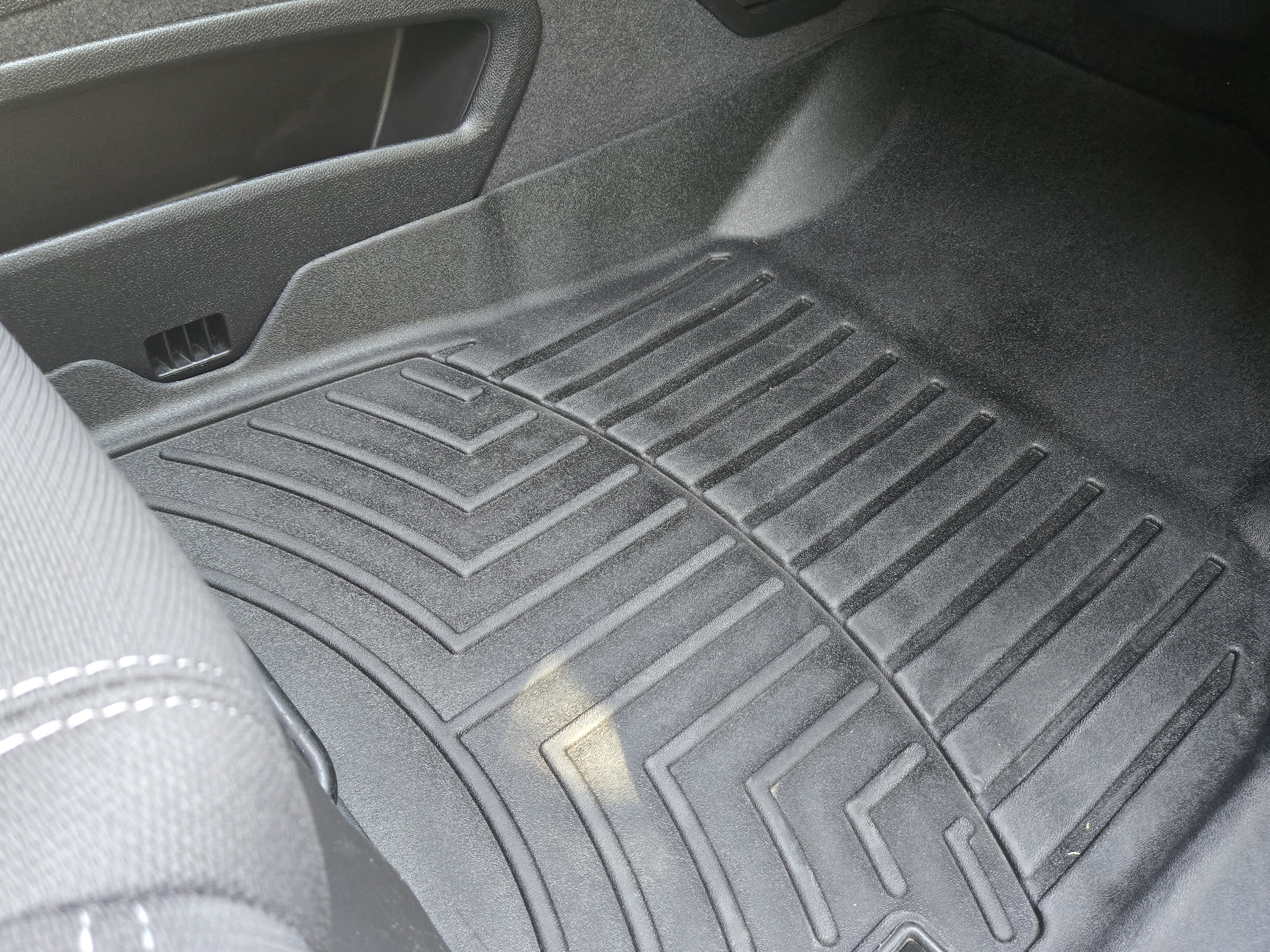 Used 2016 GMC Acadia SLE FWD image 27