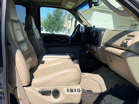 Used 2005 Ford F250 Lariat AWD/4WD image 8