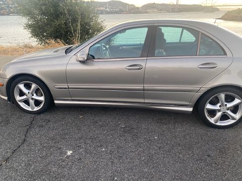 Used 2006 Mercedes-Benz C 230 Sedan image 1
