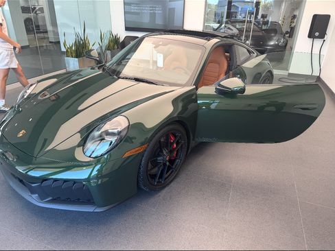 Used 2026 Porsche 911 Carrera 4 GTS image 6