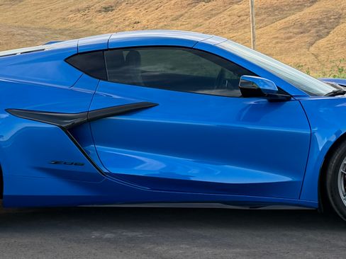 Used 2024 Chevrolet Corvette Z06 RWD image 16