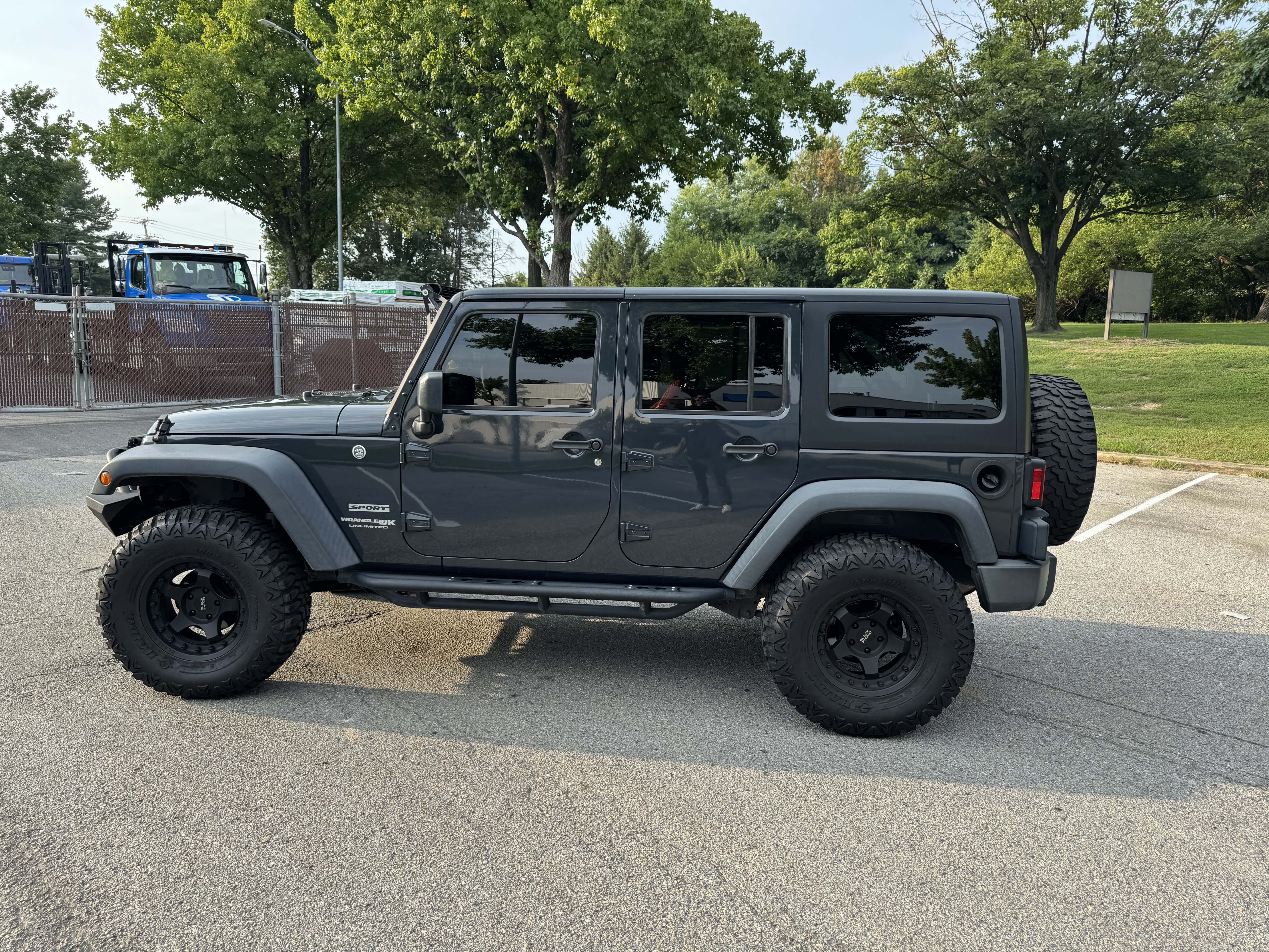 Used 2018 Jeep Wrangler Unlimited Sport S AWD/4WD image 1