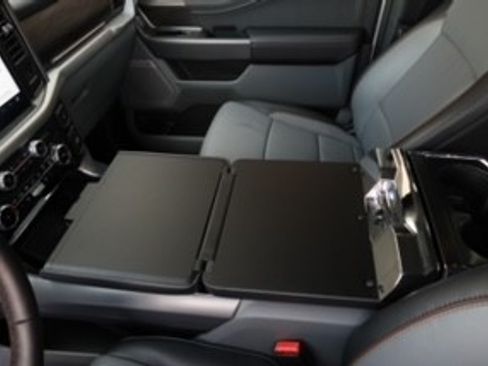 Used 2025 Ford F150 Lariat w/ Equipment Group 501A Mid image 11